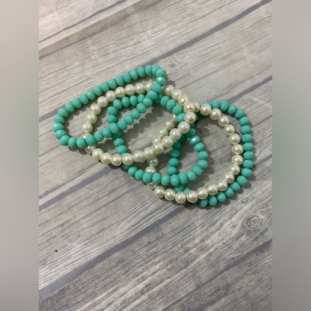 Pink Diamondback Handmade Rodeo & Pearls 5 Piece Stretchy Bracelet Set